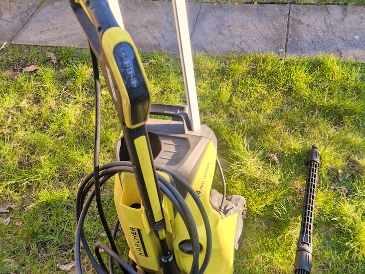 Pressure washer