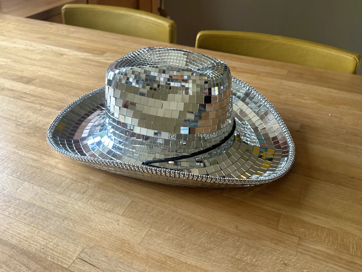 Cowboyhatt i disko
