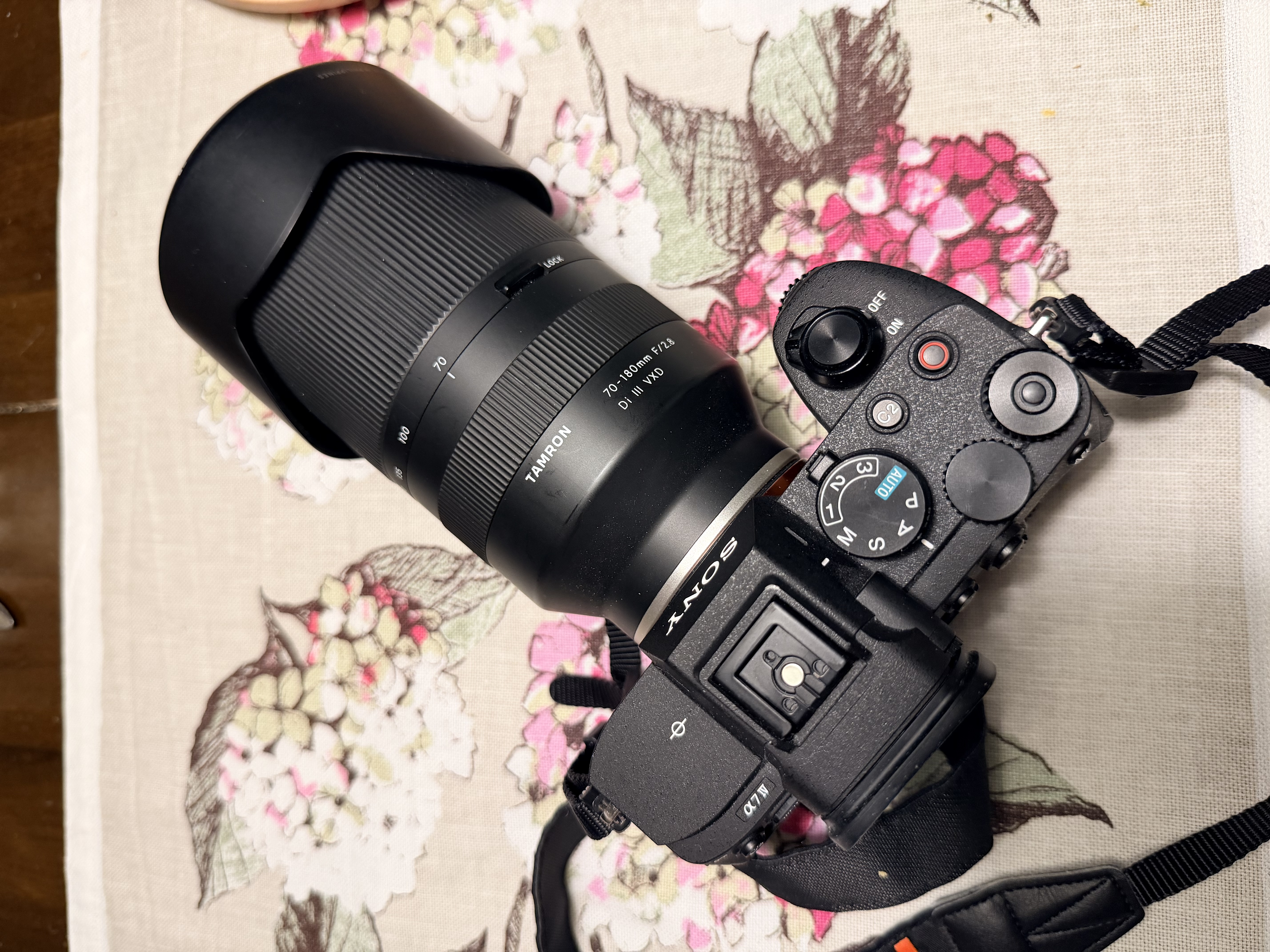 Sony a7iv + tamron 70-180