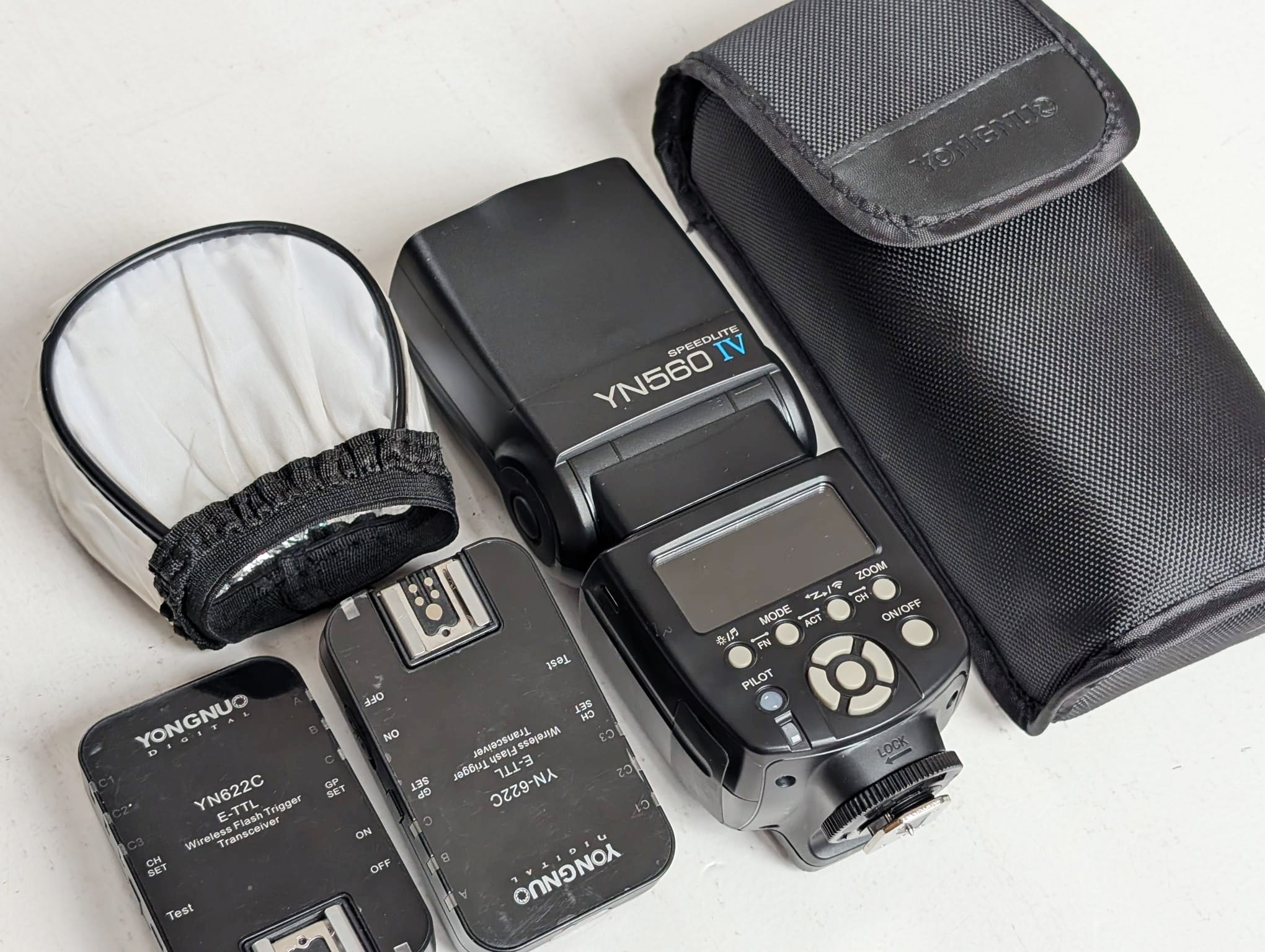 Yongnuo yn-560 iv flashgun and  x2 yn-622c wireless ttl flash trigger transceivers. for use with canon.