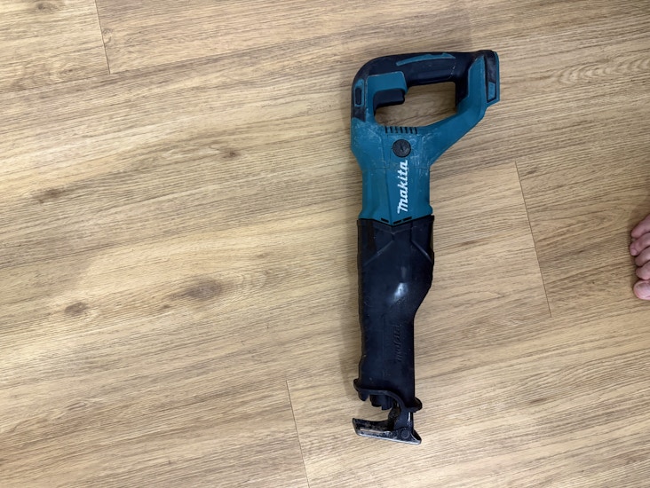 Makita djr186 18v lxt puukkosaha vuokralle