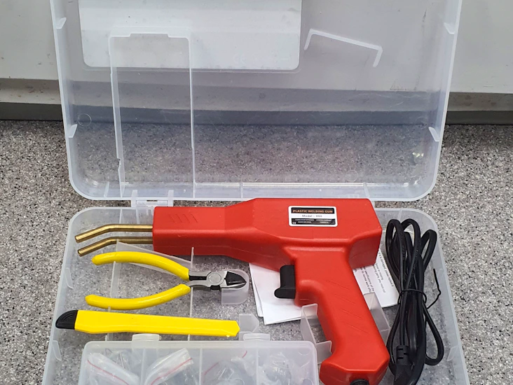 Plastsvets maskin med stift