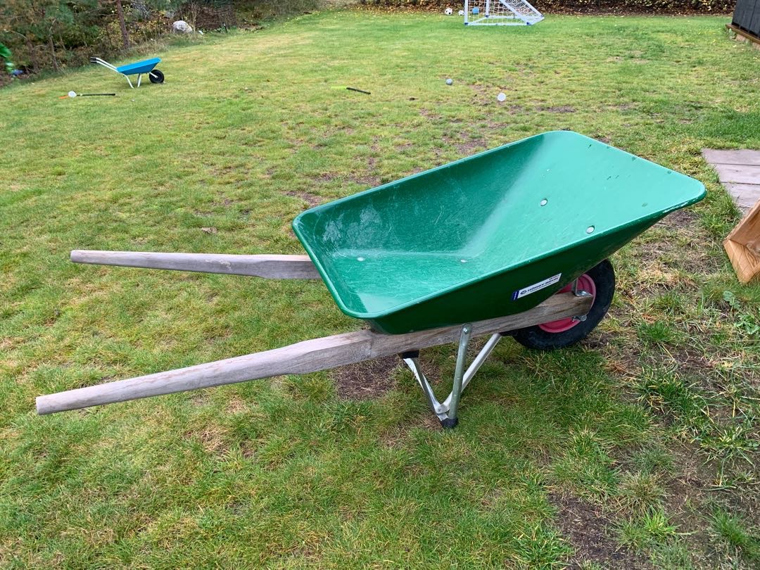 Skottkärra stor modell inkl spade, kratta
