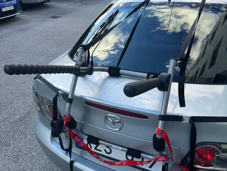 Tailgate mounted bike rack