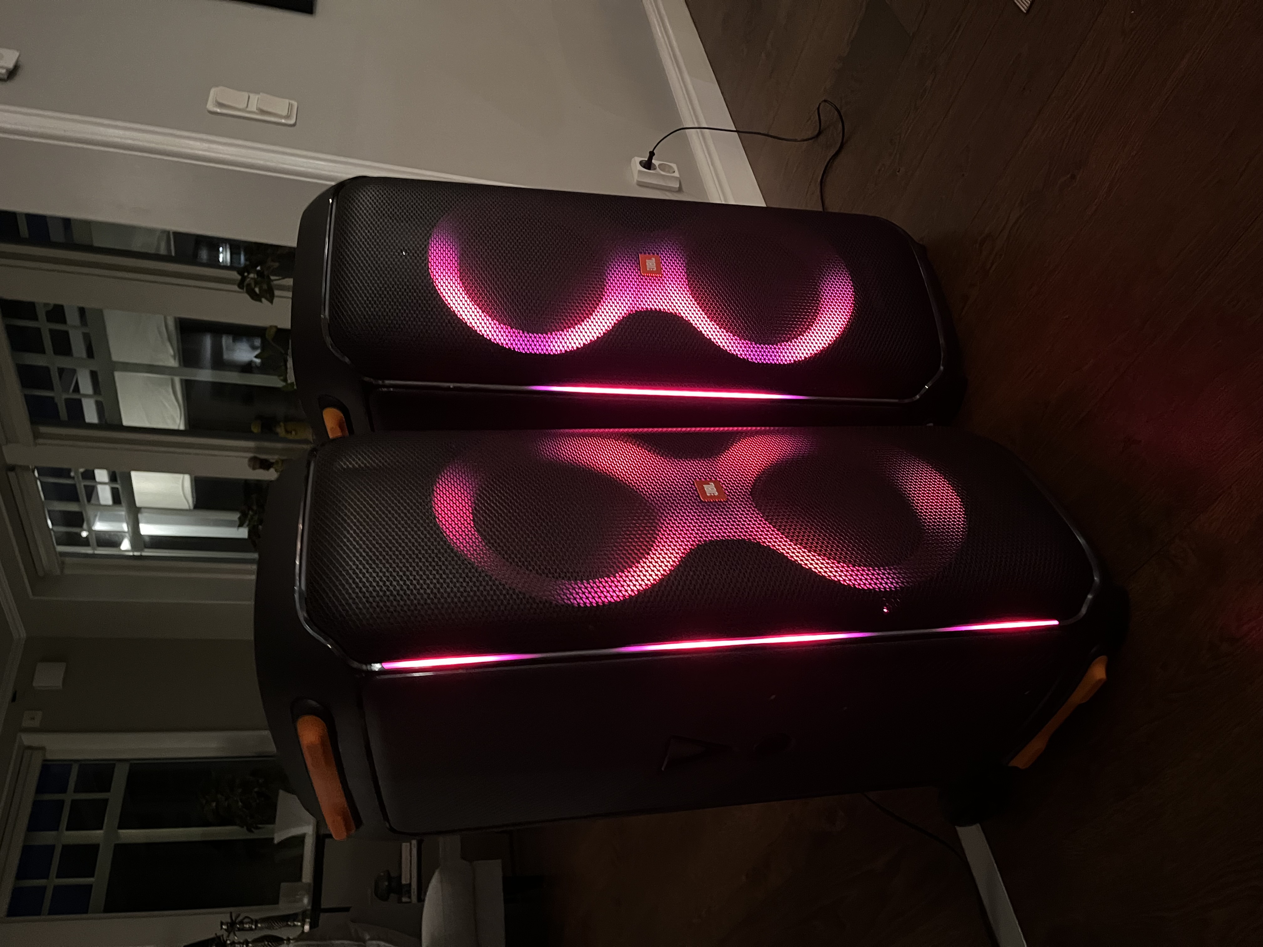 2x - jbl partybox 710