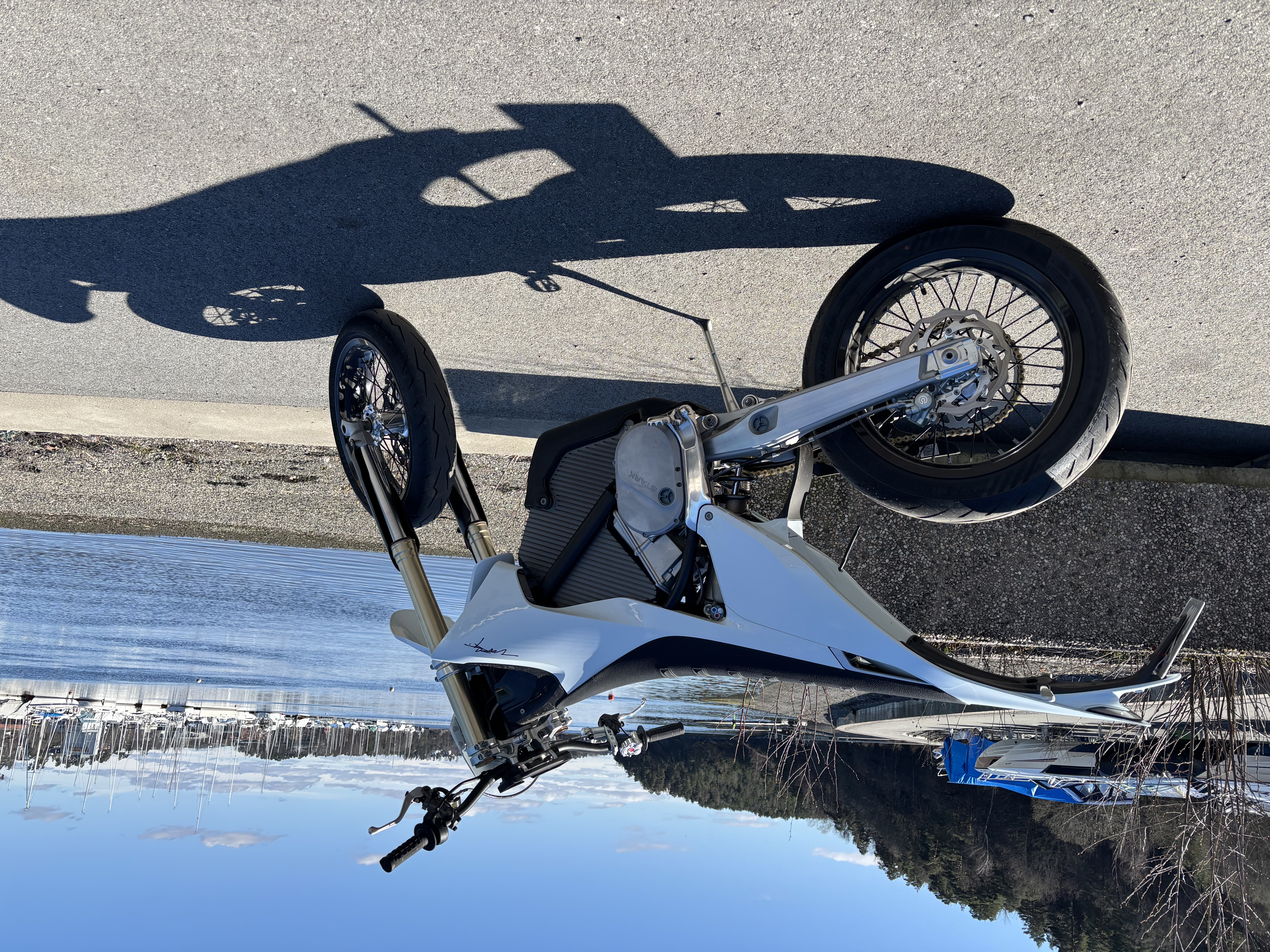 Stark varg supermoto