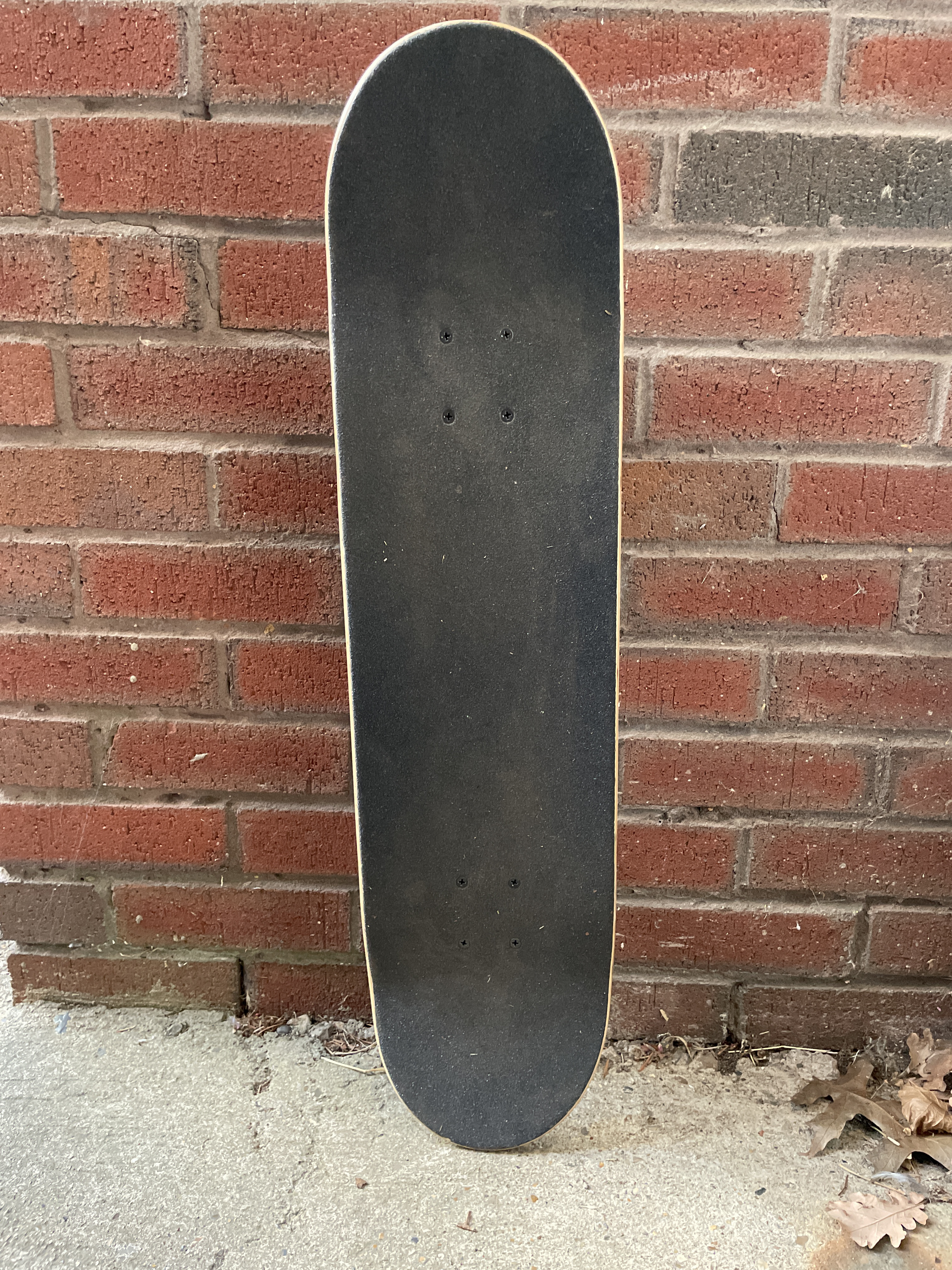 Skateboard - size 7.5 - alien workshop board - good condition 