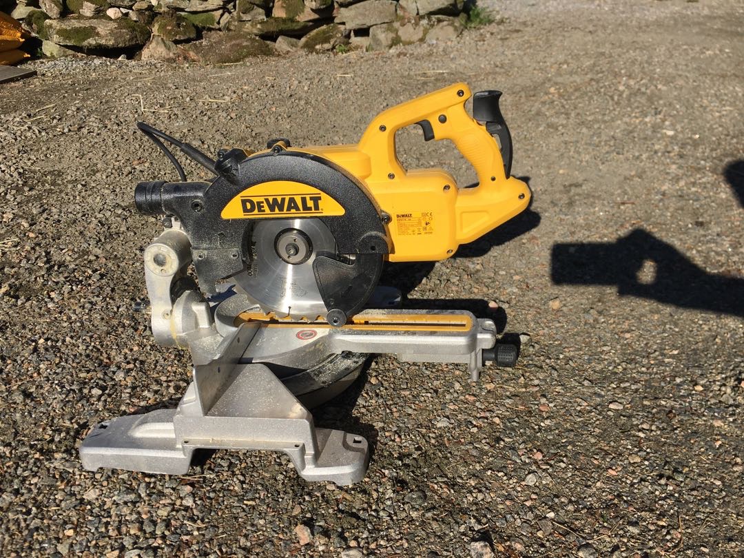 Dewalt kap och girsåg