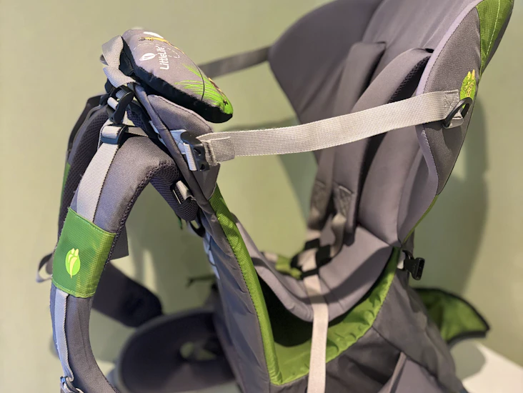 Adventurer child carrier (littlelife brand)