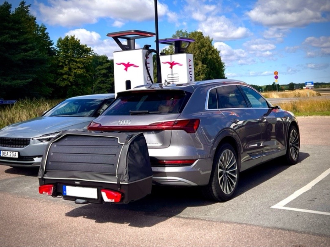 Thule onto lastbox för dragkrok