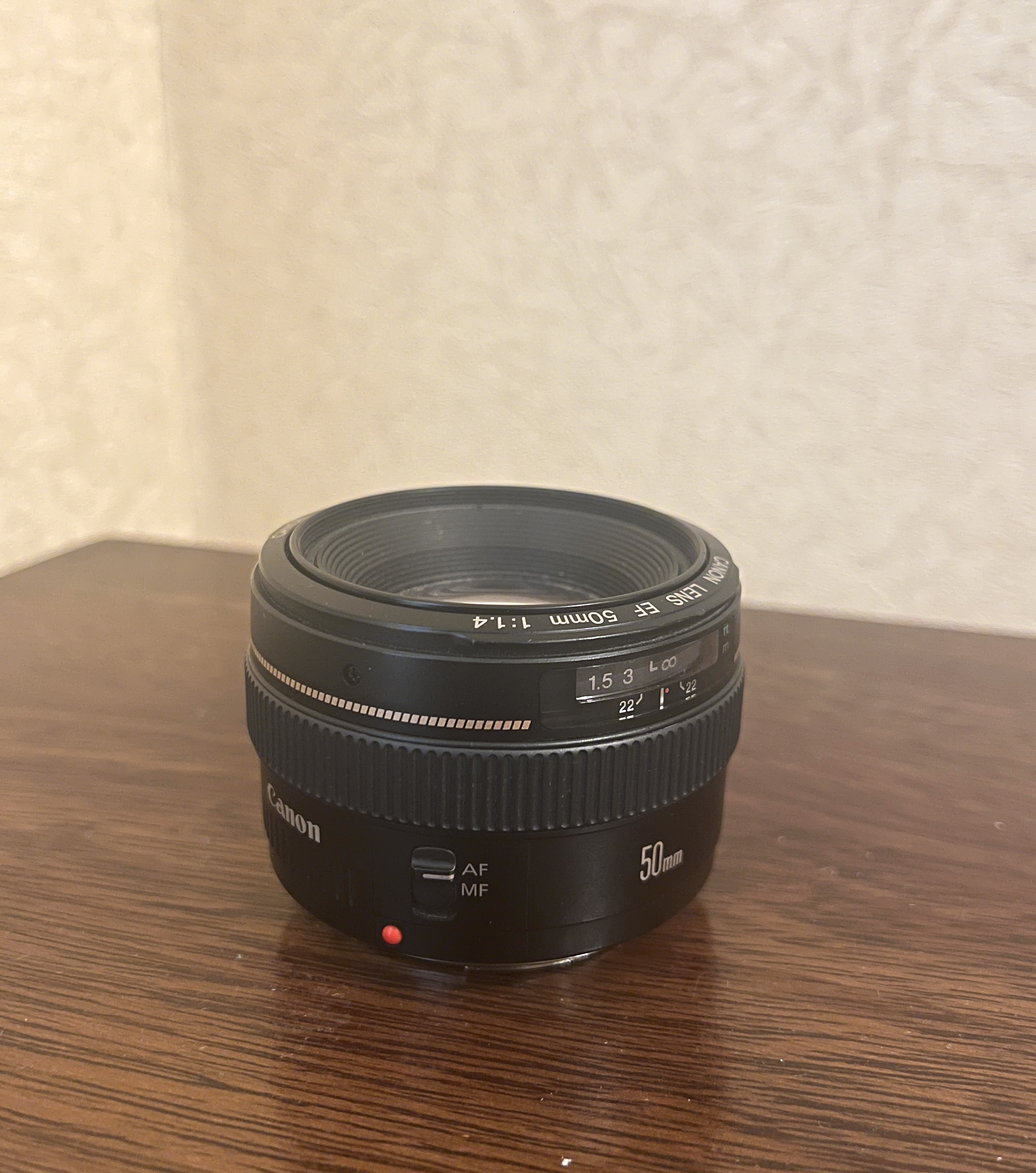 Canon ef 50mm f/1.4 usm lens