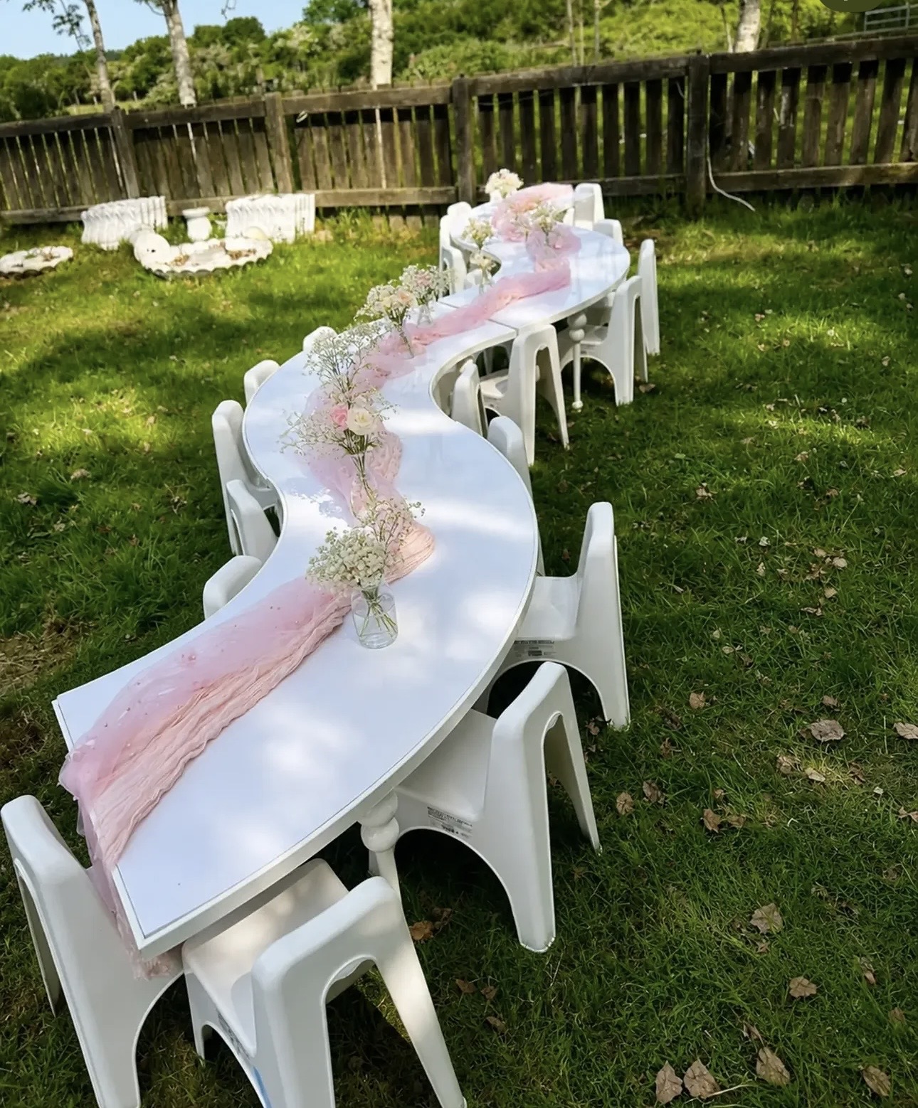 Kids table and chairs 