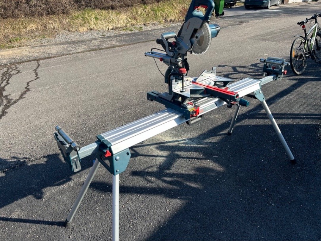 Kap & gersåg bosch professionol, inkl stativ