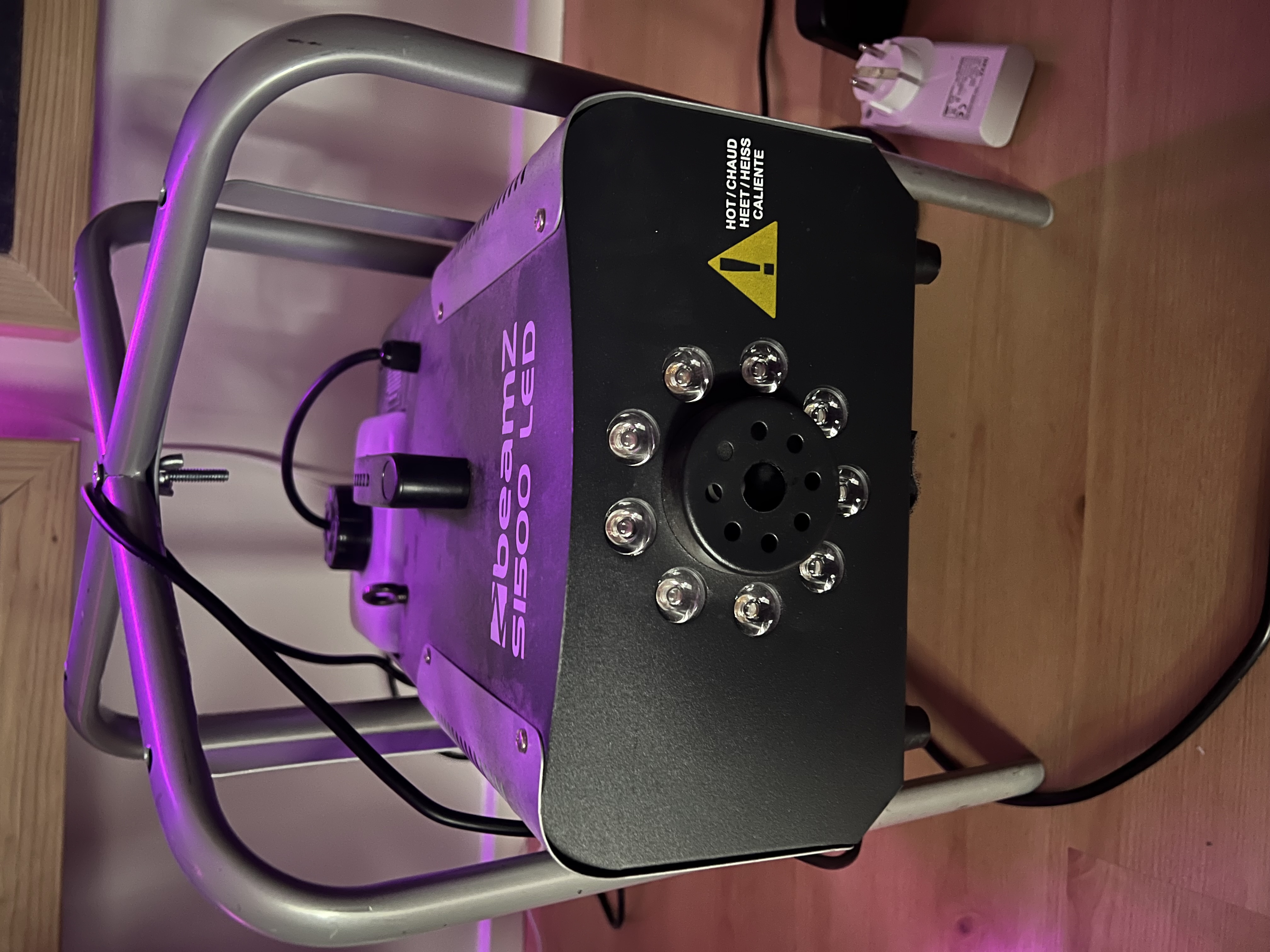 Rökmaskin med led beamz s1500 led