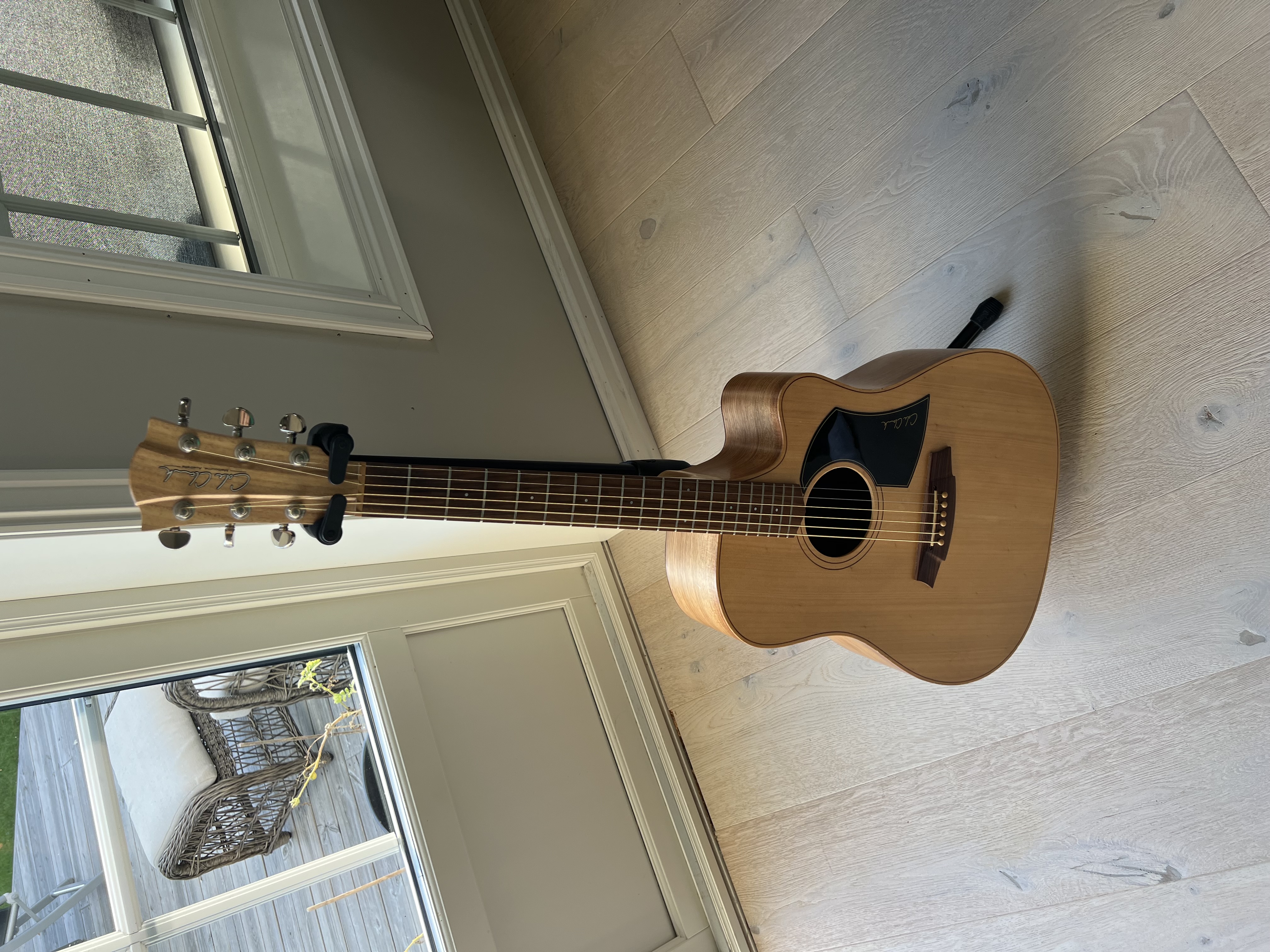 (høy kvalitet) gitar — cole clark fat lady