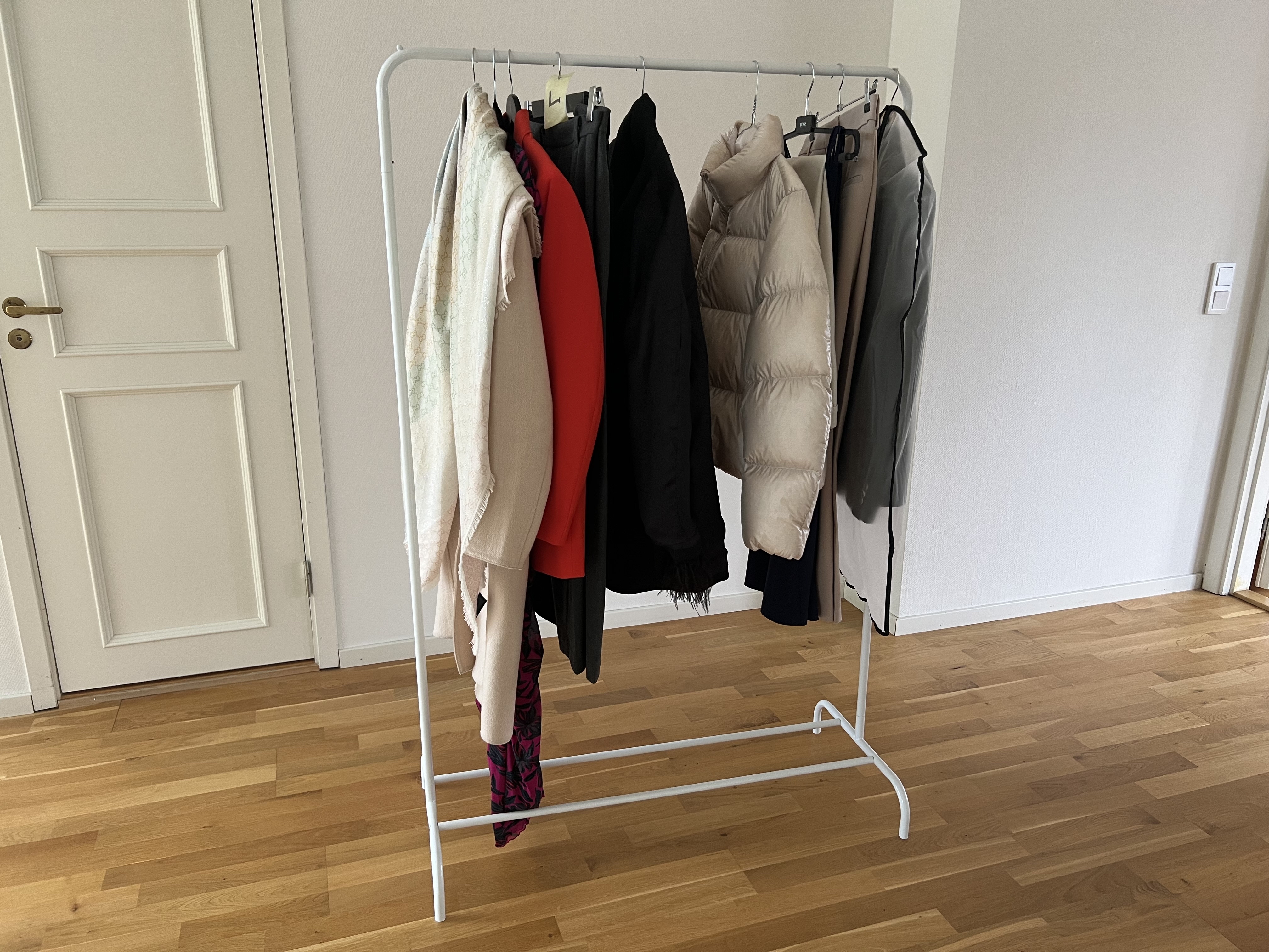 Klädställning med skohylla, vitt