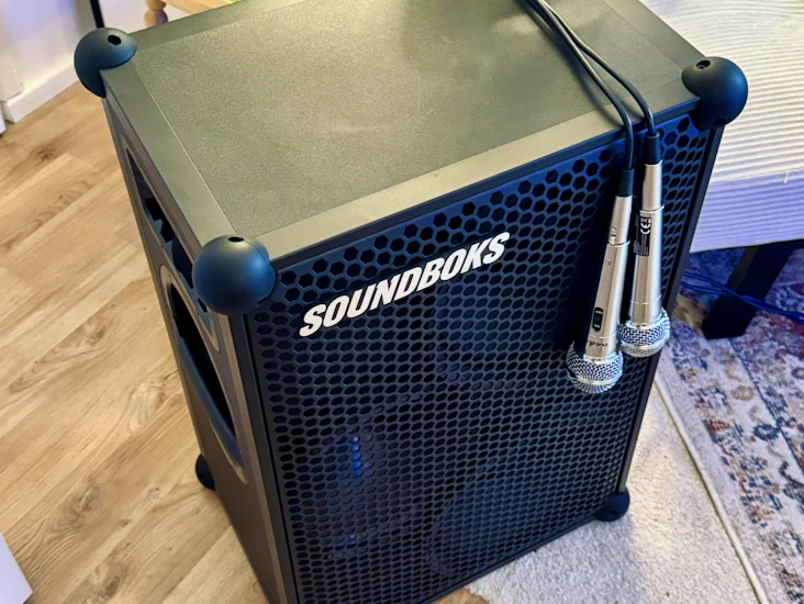 Soundboks gen.3 + kaksi laulumikrofonia