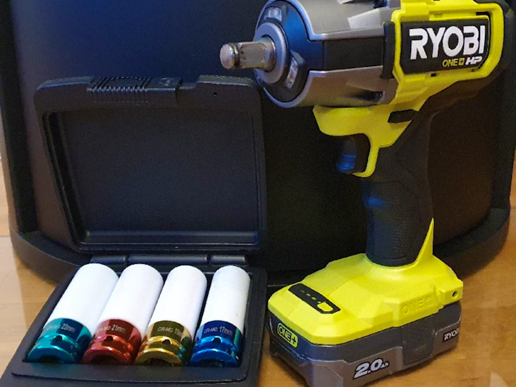 Mutterdragare 900nm ryobi riw18x-0 one+ hp med liten 2.0ah batteri