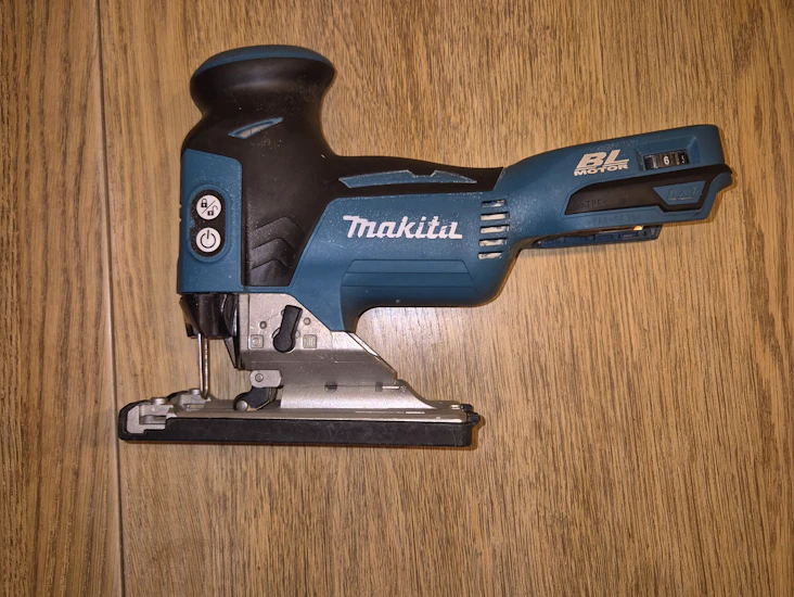 Makita sticksåg batteridriven 18v