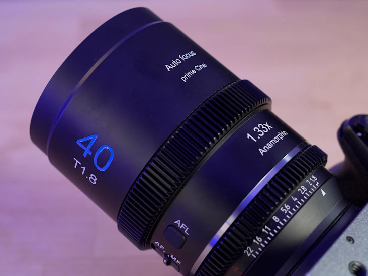 Sirui anamorphic af s35 blueflare - 40mm. første med autofokus!