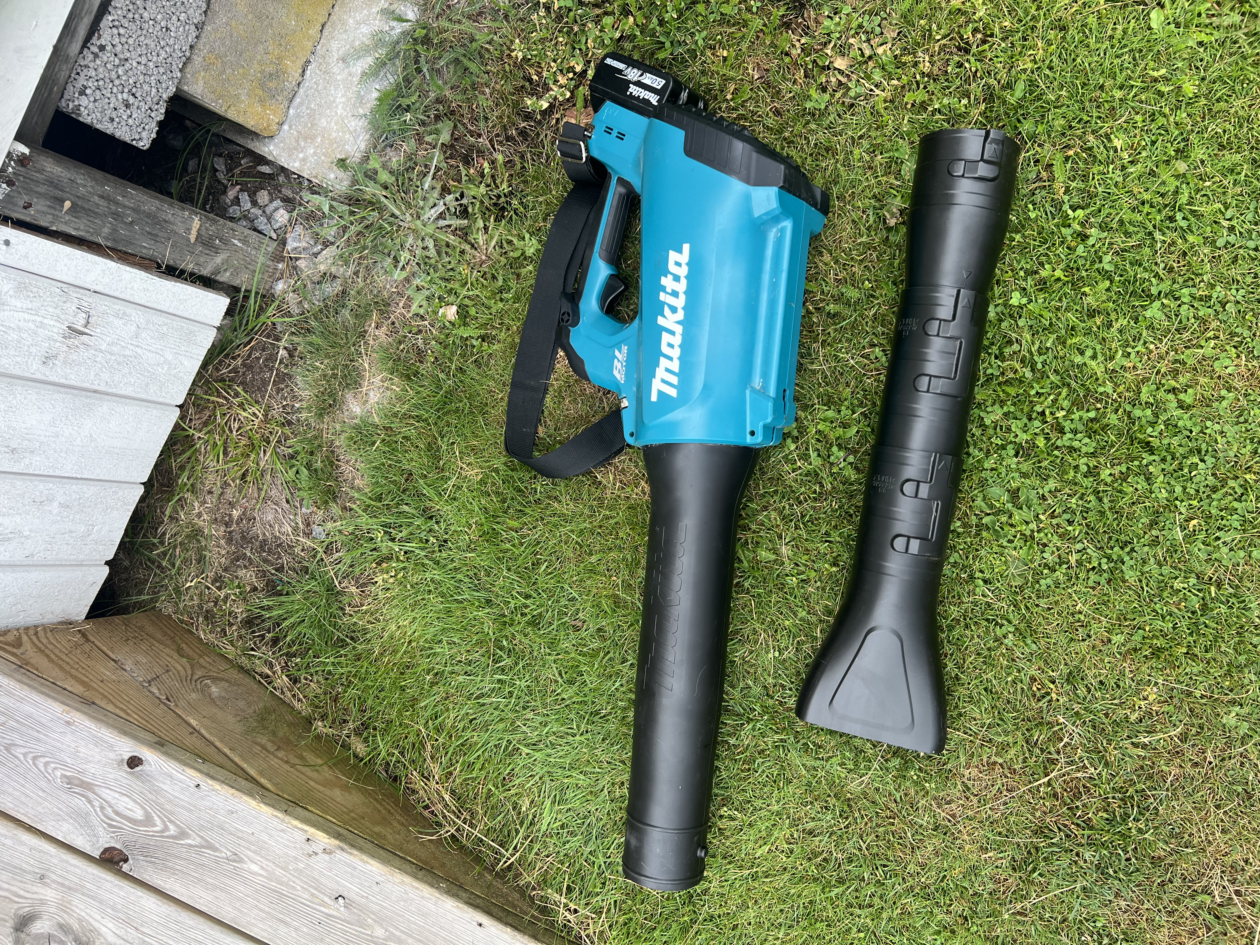 Makita lövblås