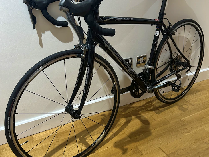 Specialized allez road bike