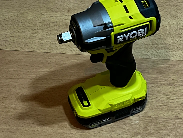 Ryobi batteridriven mutterdragare