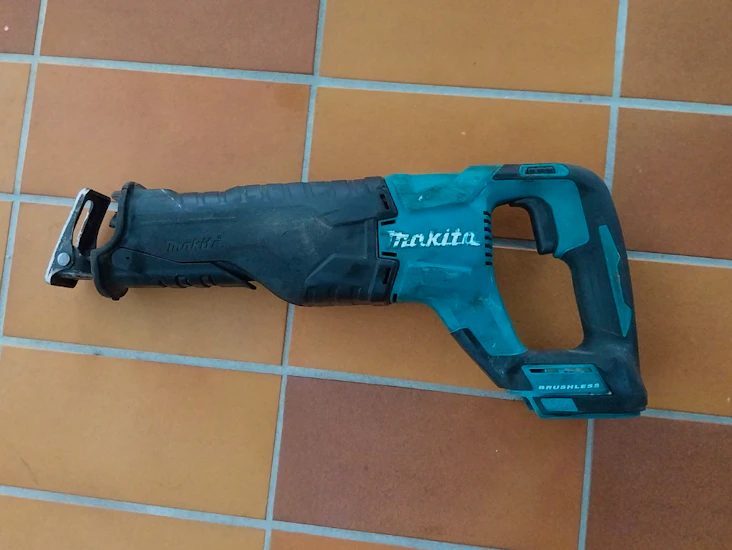 Tigersåg makita djr187