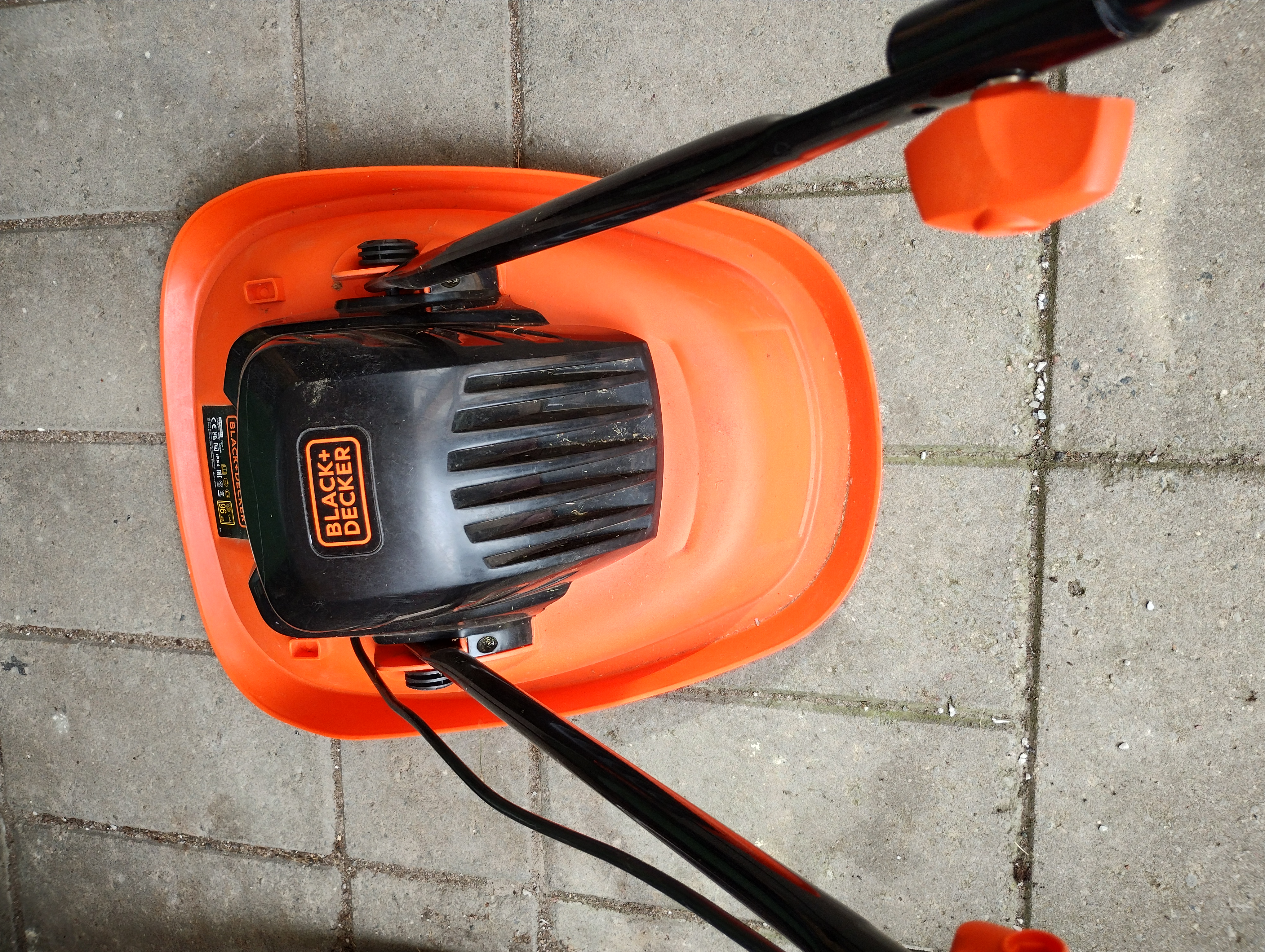 Gräsklippare el black and decker 