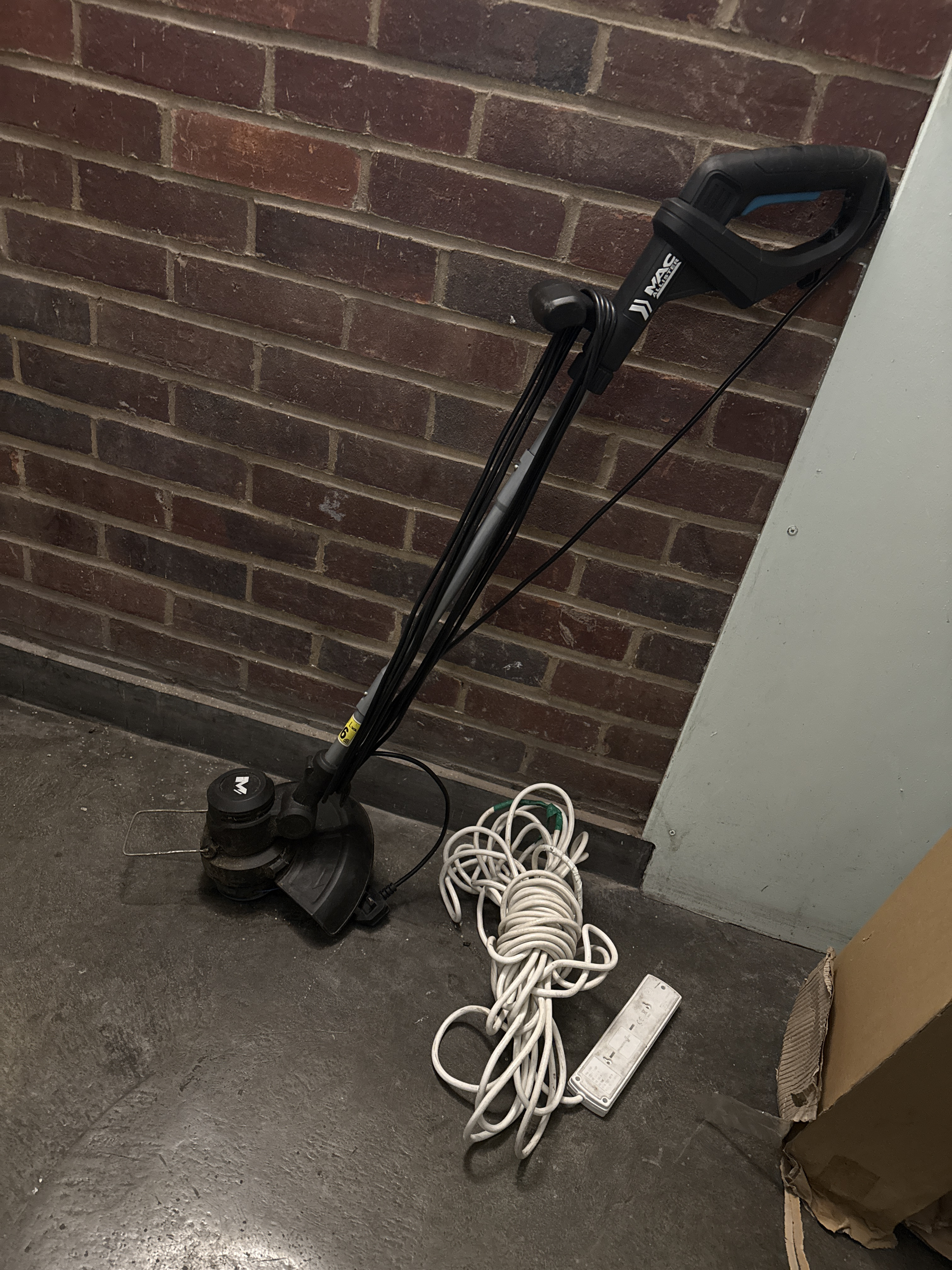 Mac alistair garden grass trimmer 