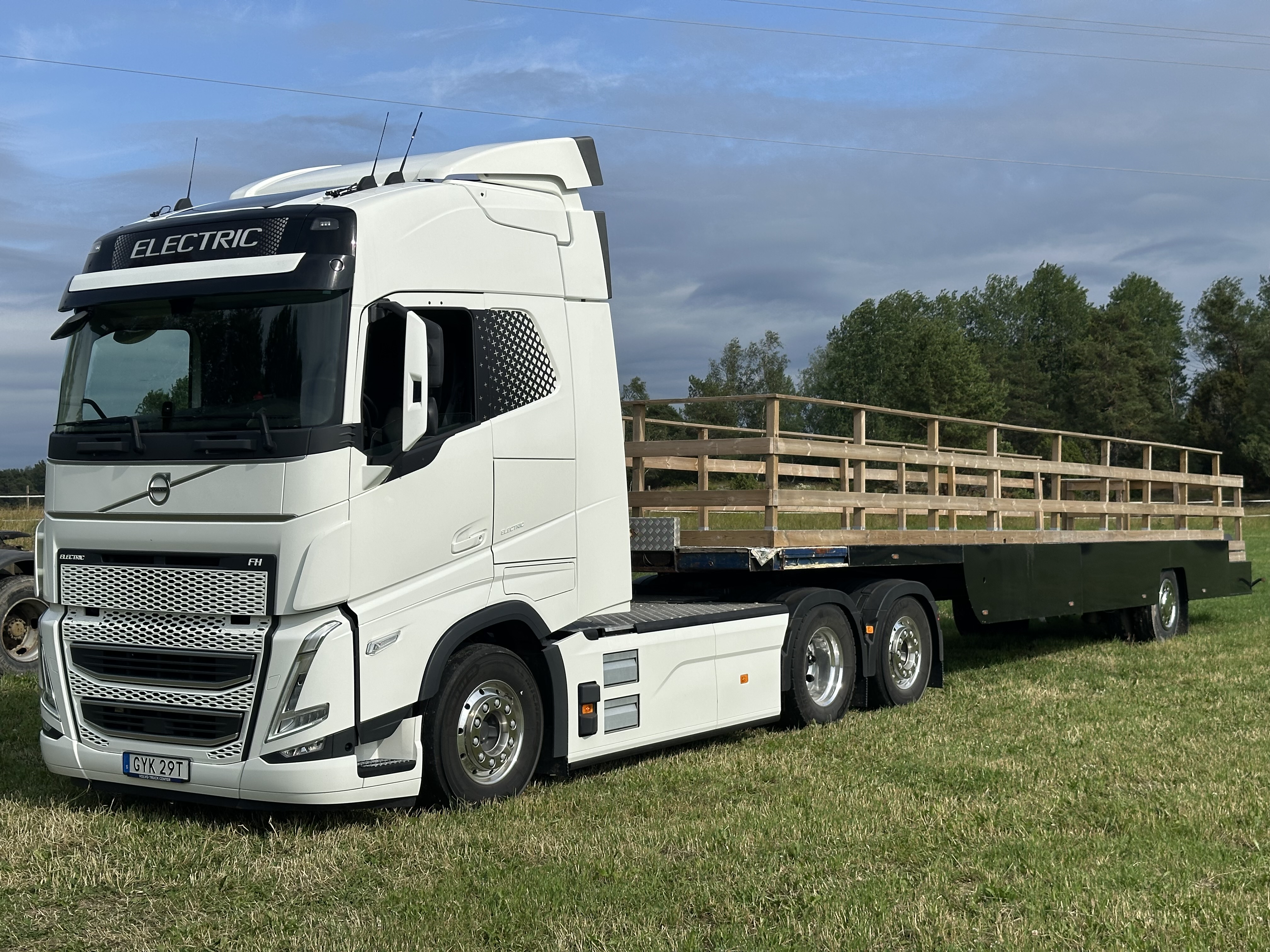 Studentflak lyx, 100 personer