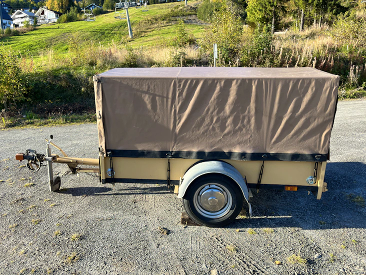 Heby-trailer 75 med kapell