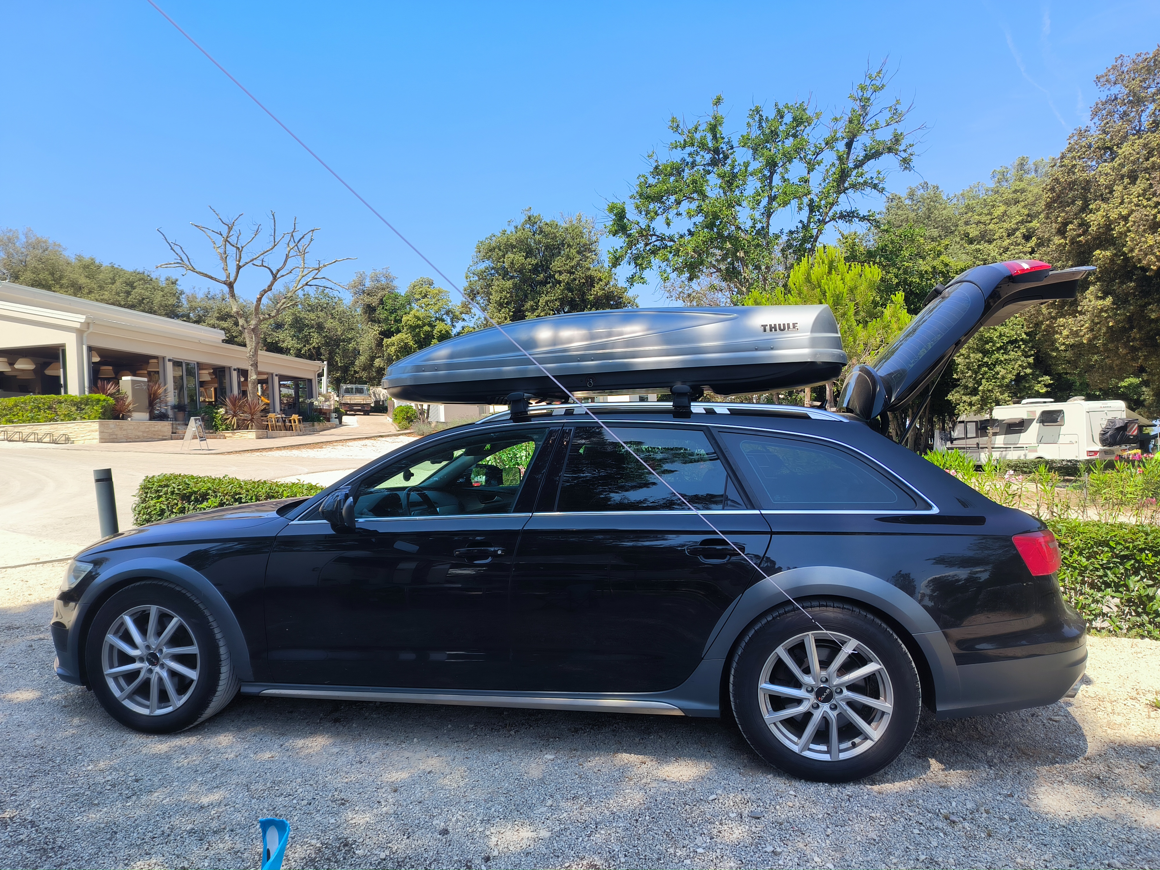 Thule atlantis 900 suksiboksi vuokrattavana