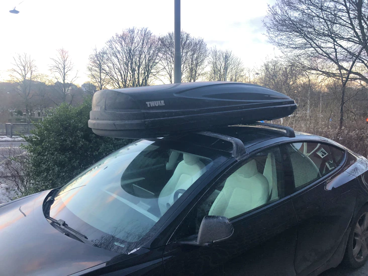 Takbox thule atlantis 900 + tesla model 3 lasthållare (original)