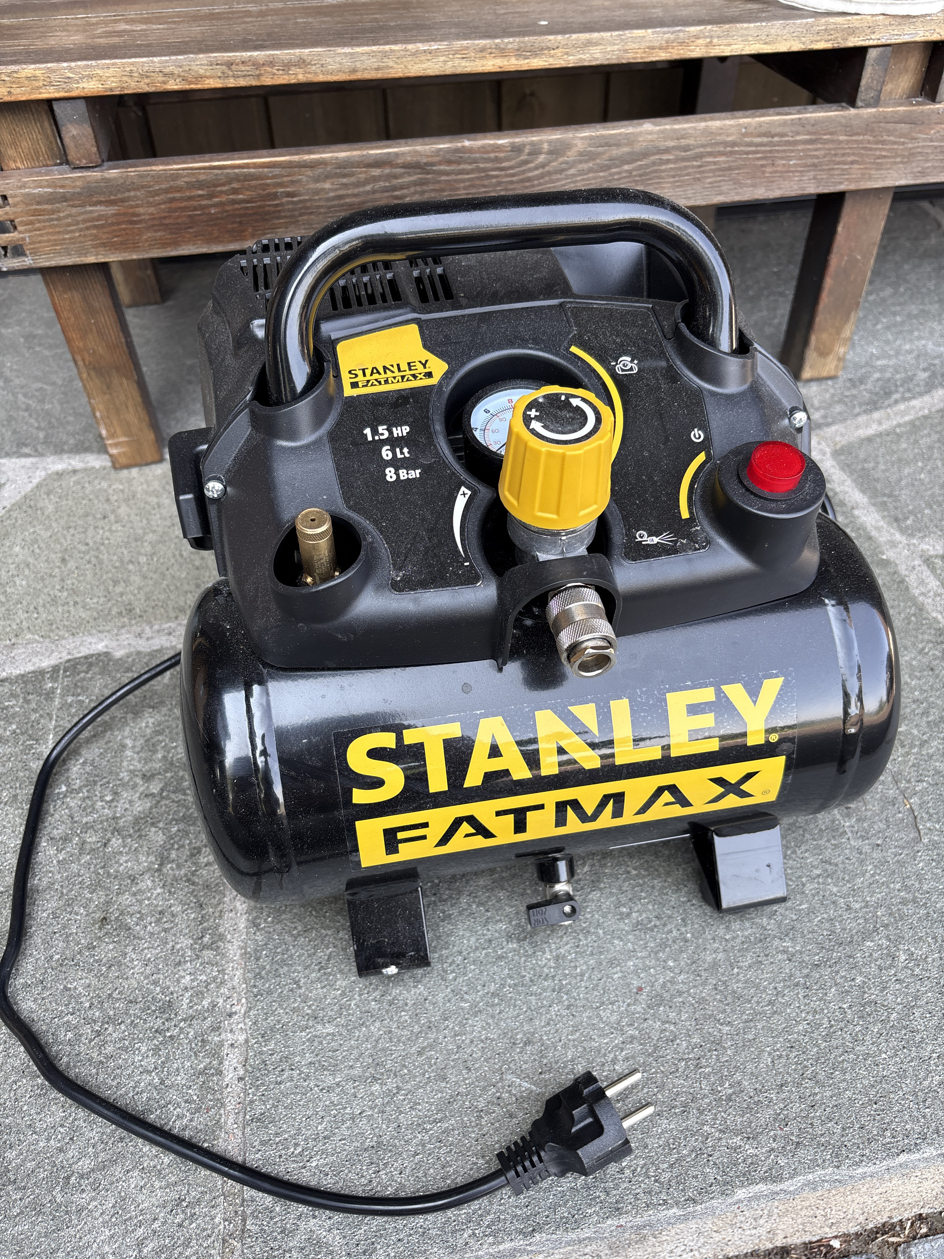 Stanley fatmax kompressor
