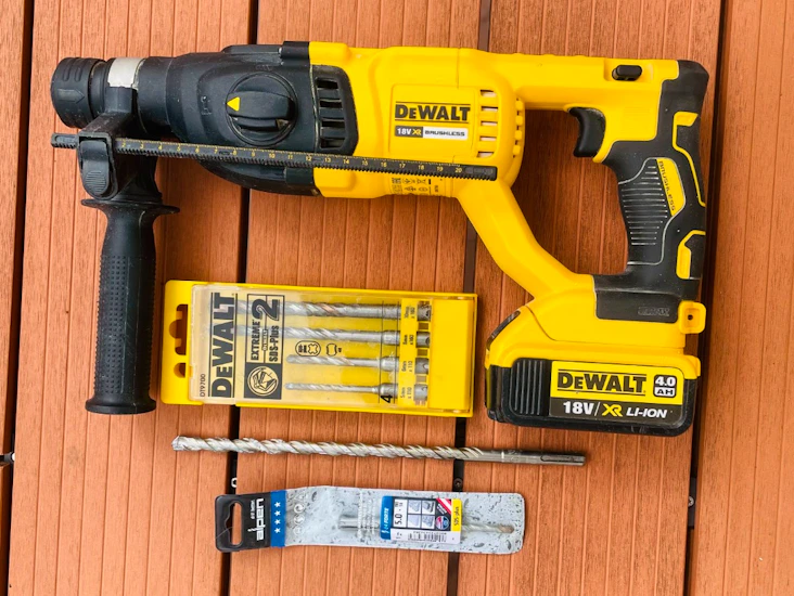 Kraftfull borrhammare dewalt dch133