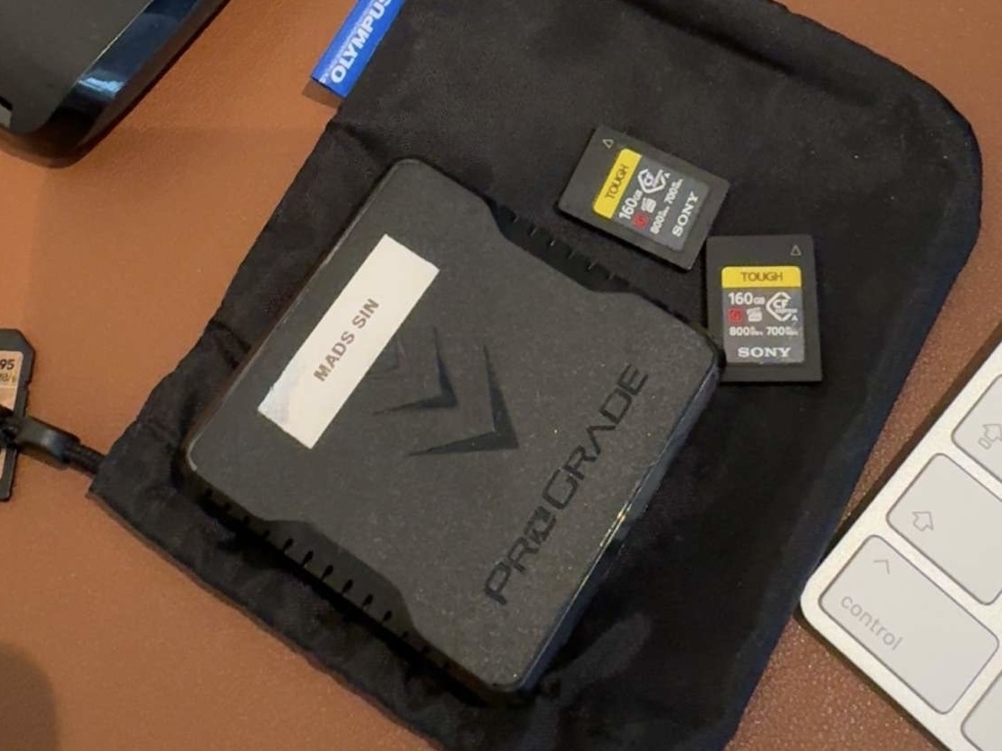 Cfexpress type a 160gb x 2 og kortleser