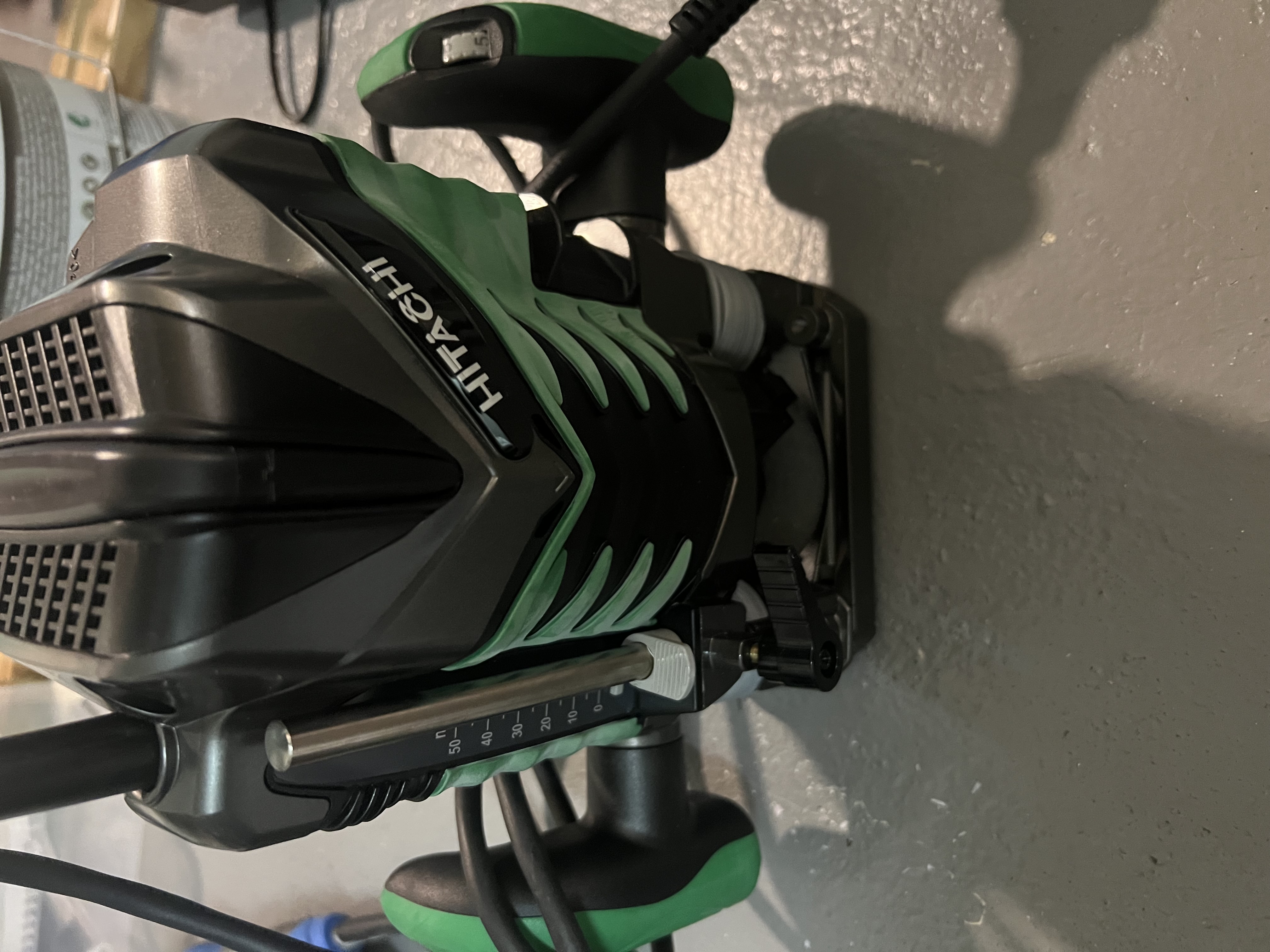 Hitachi overfres