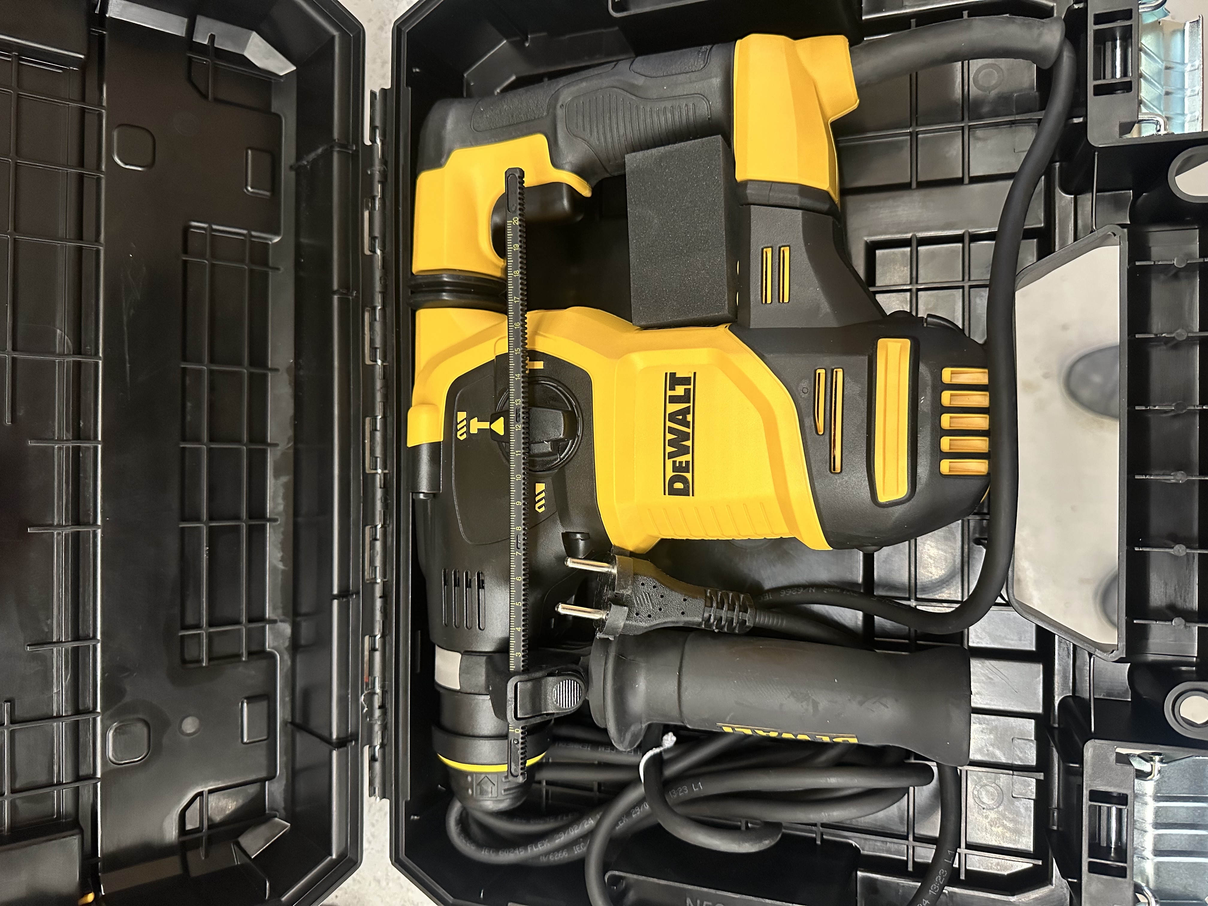 Dewalt borhammer sds+ 30mm 3kg 950w