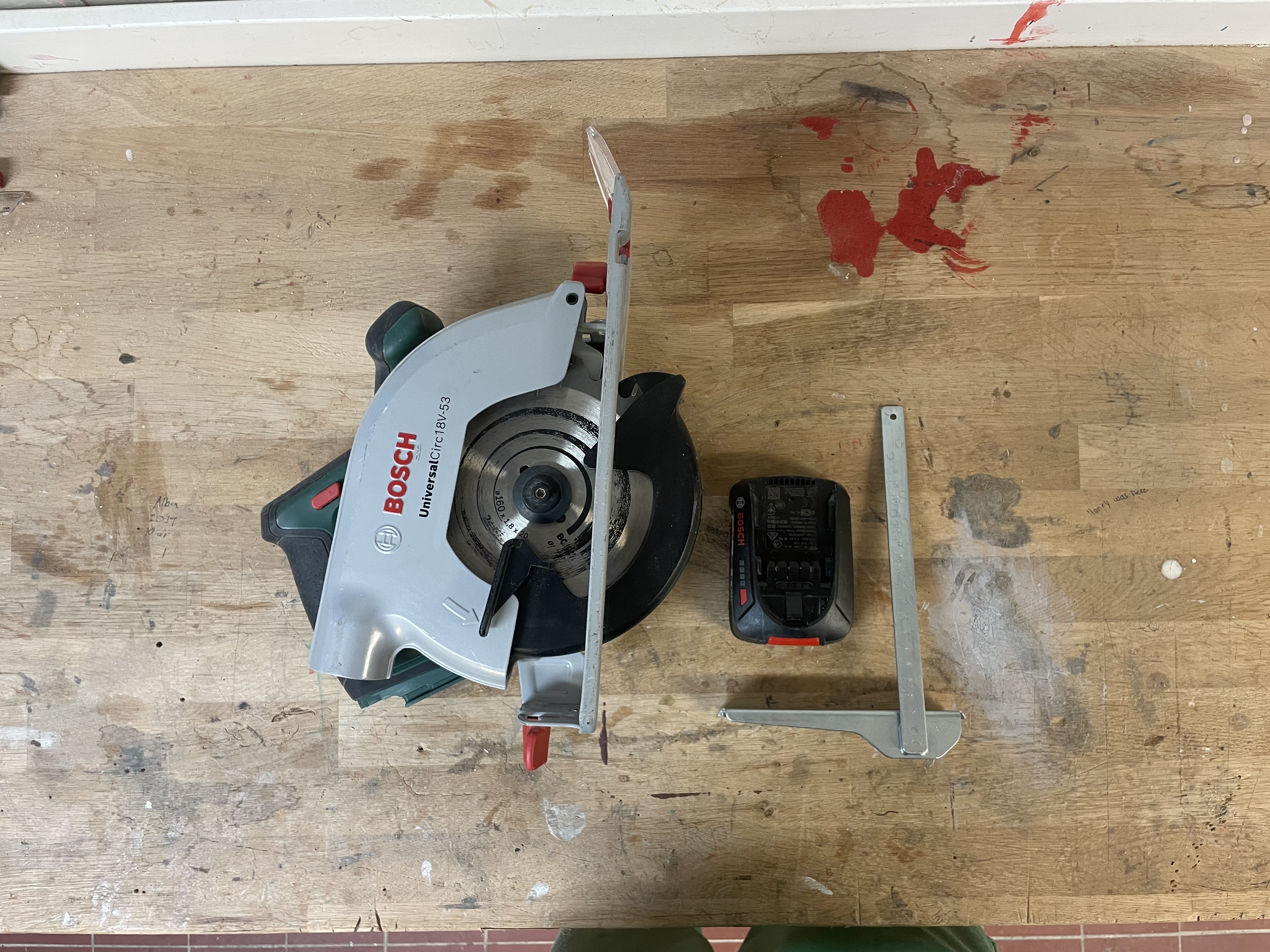 Bosch cirkelsåg universalcirc 18v-53