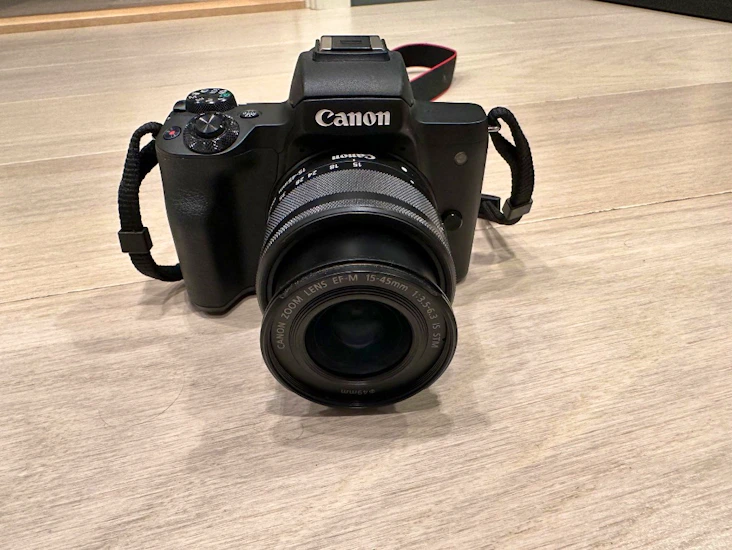 Canon eos m50
