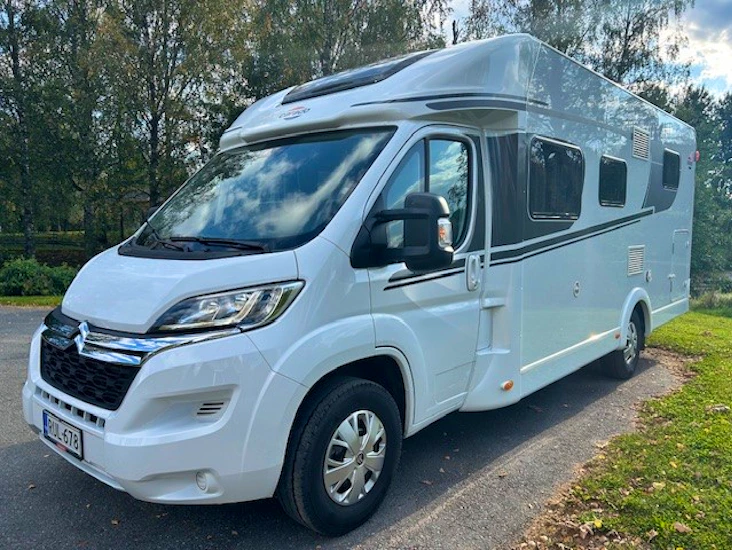 Carado t448 , rekistöröity 4 lle