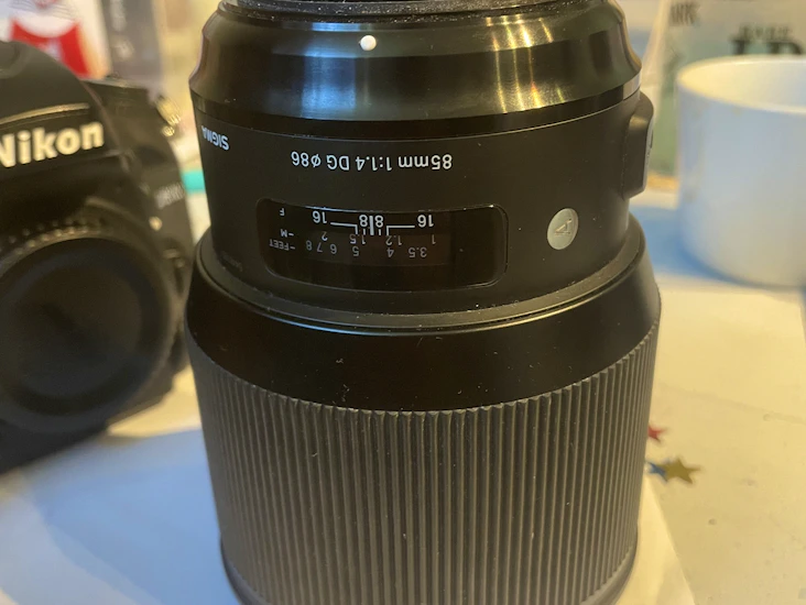 Sigma art 85 1.4 - nikon f