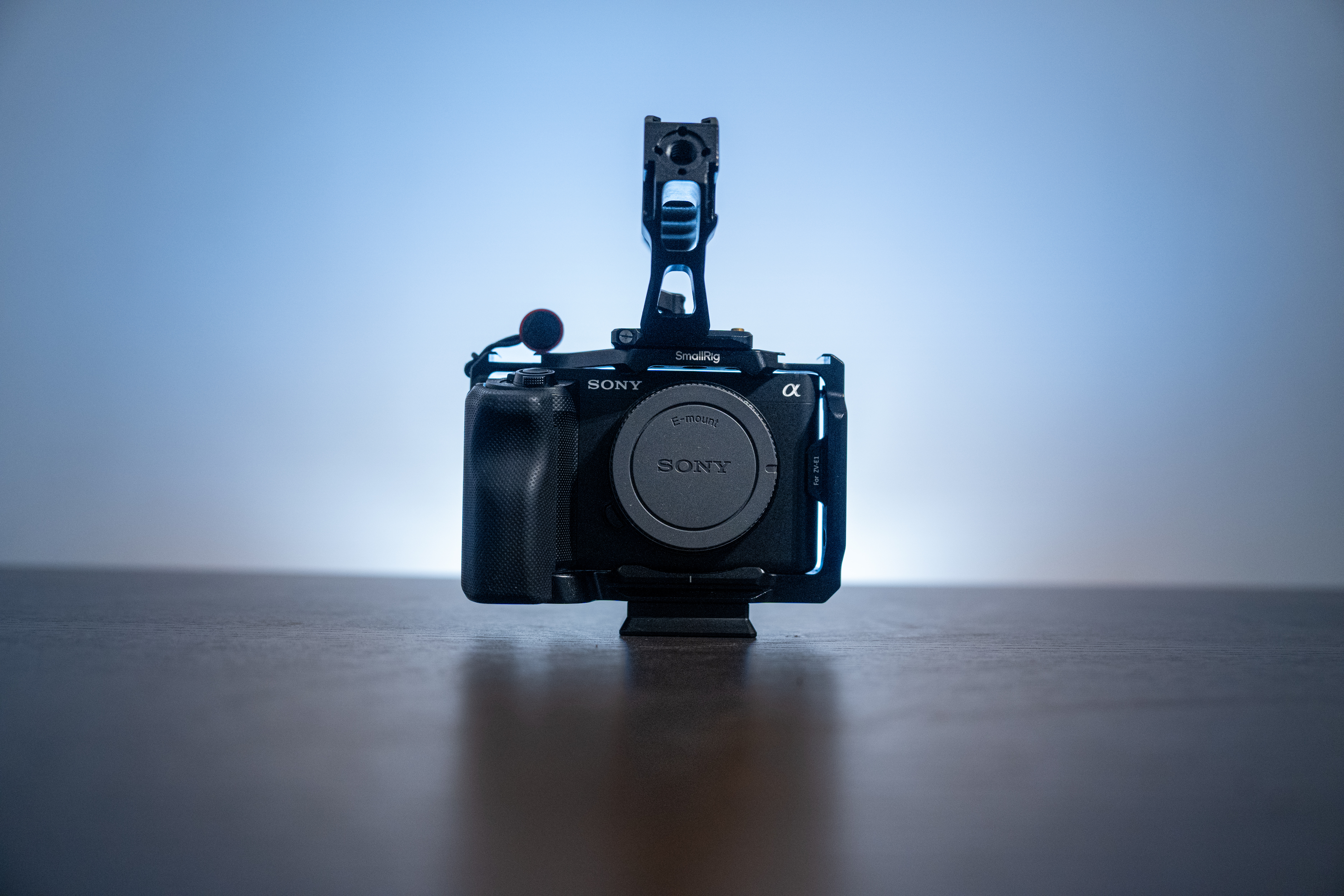 Zv-e1 camera + small rig cage + small rig top handle - 4k120 fps, 12mp