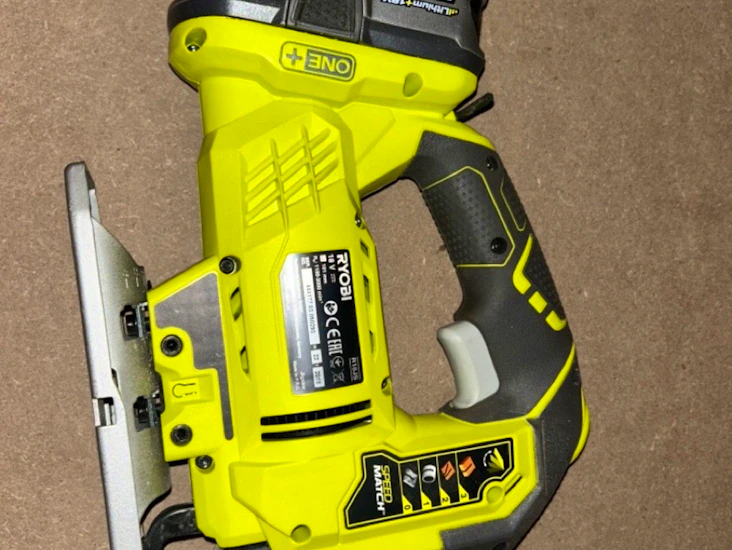 Sticksåg batteridriven