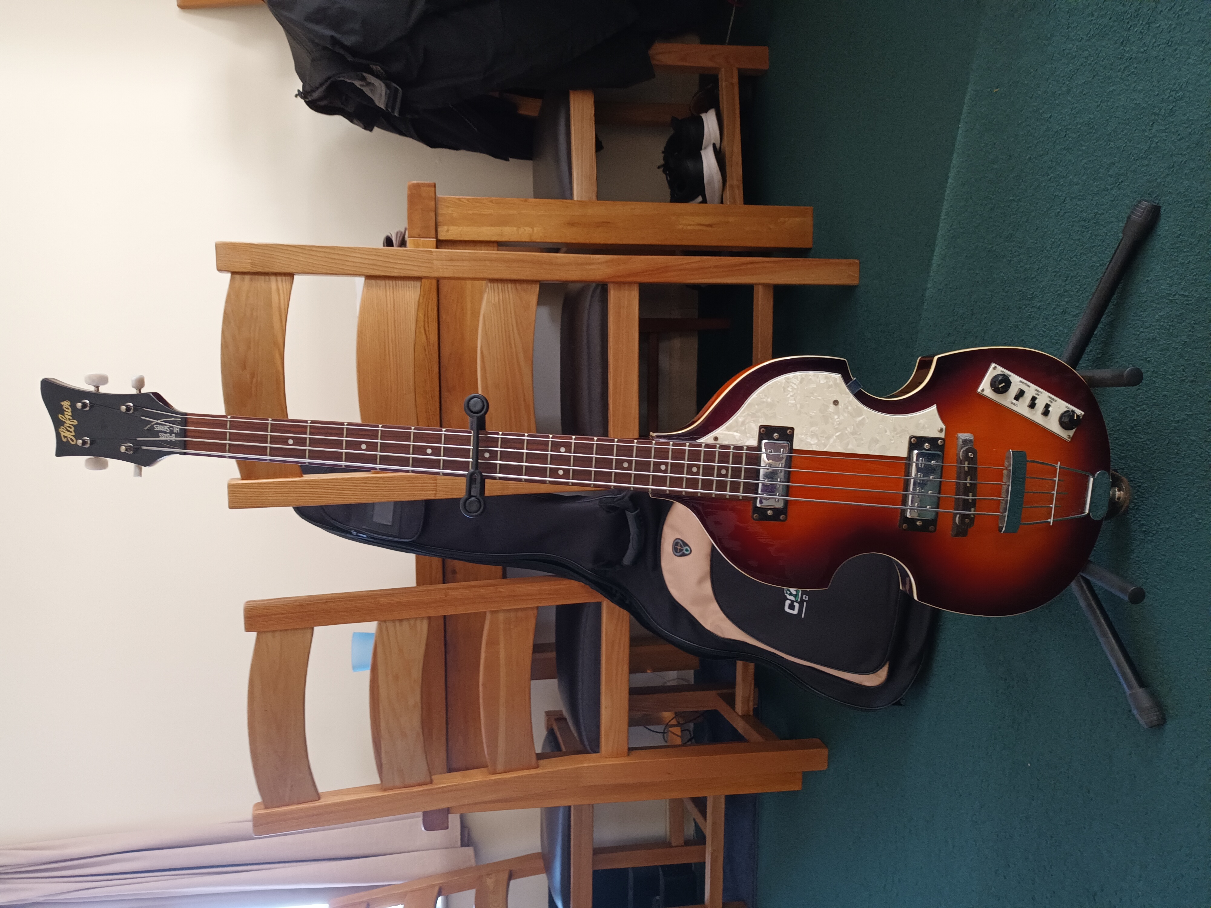 Hofner ignition series violin bass sunburst