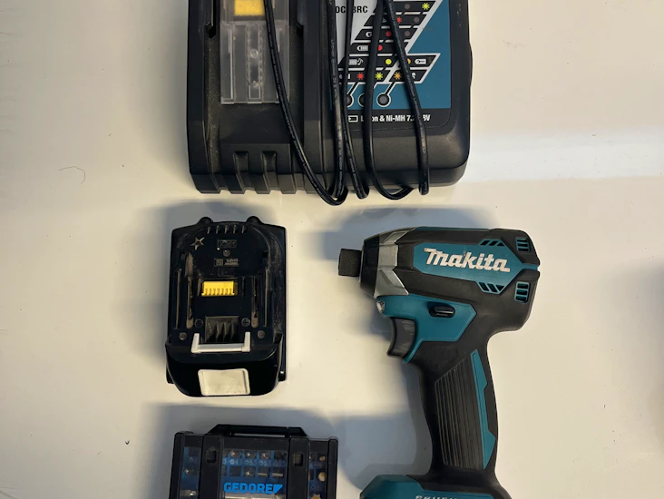 Makita dtd153 18v inkl. batteri, bitssats och laddare