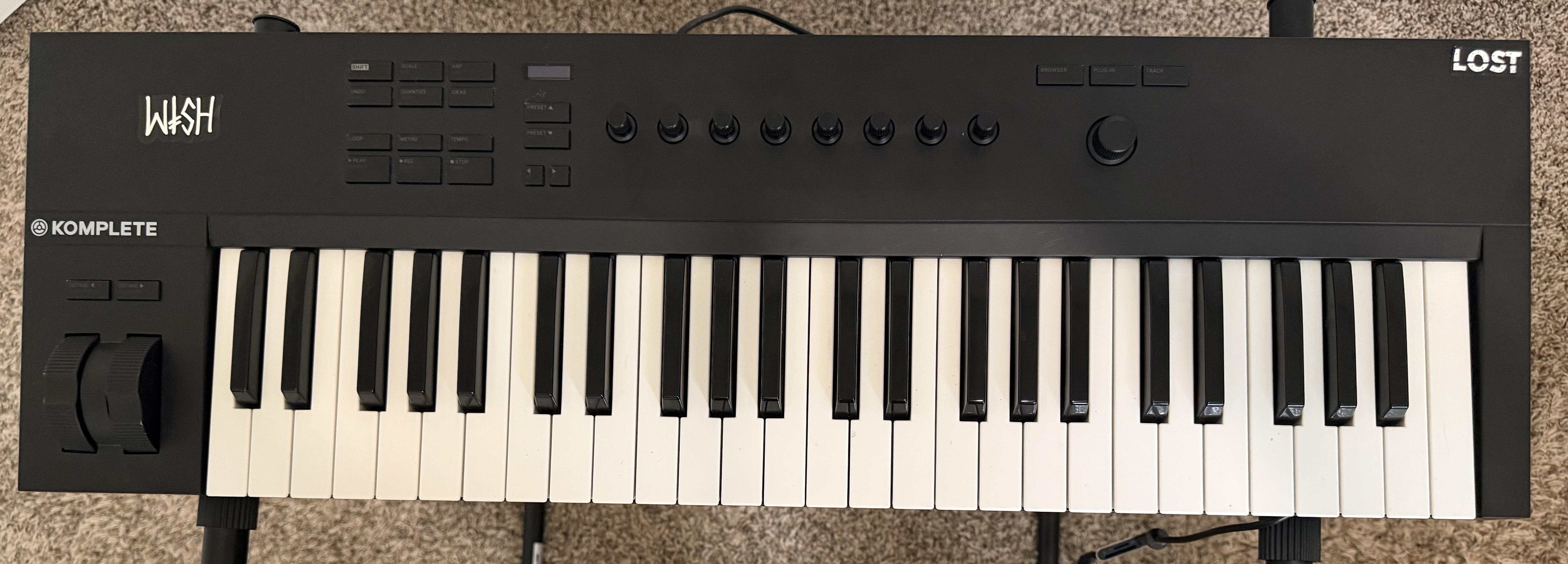 Native instruments komplete kontrol a49 smart keyboard controller