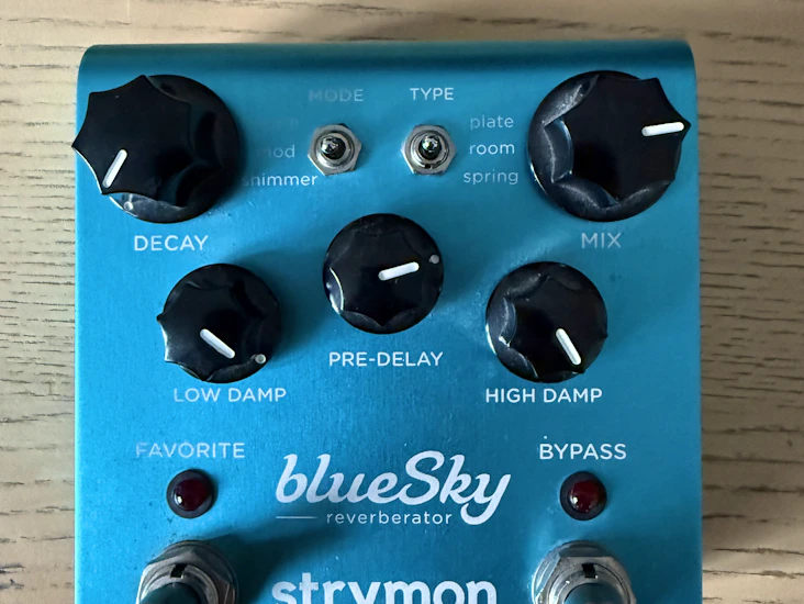Strymon blue sky reverberator v1