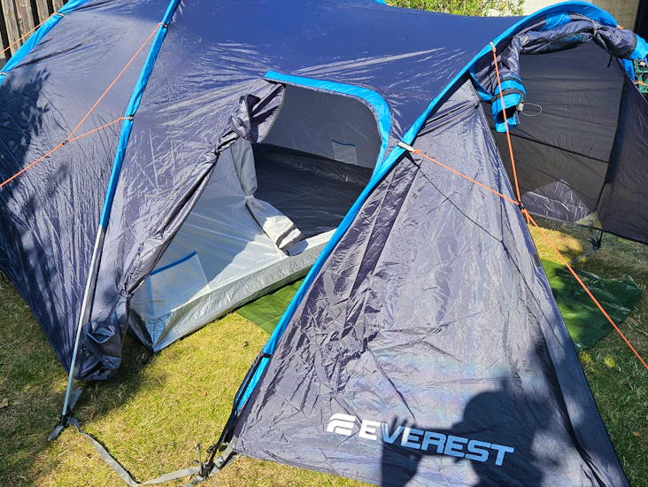 Bekvämt tält för upp till 4 personer